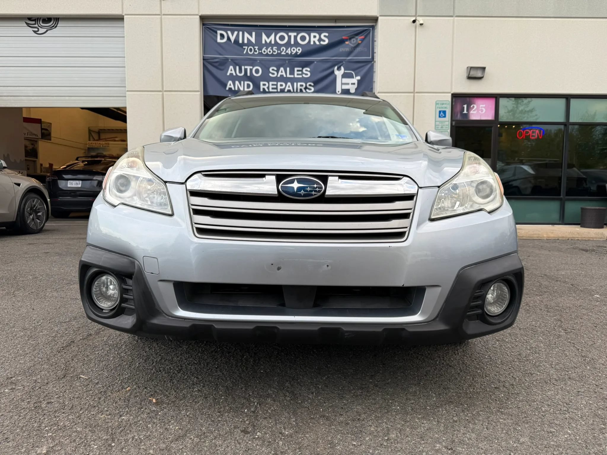 Used 2014 Subaru Outback 2.5i Premium w/ Moonroof Package AWD/4WD image 6
