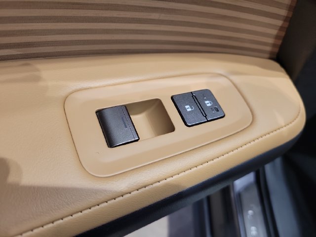New 2026 Lexus ES 500e w/ Accessory Package (2T) AWD/4WD image 15