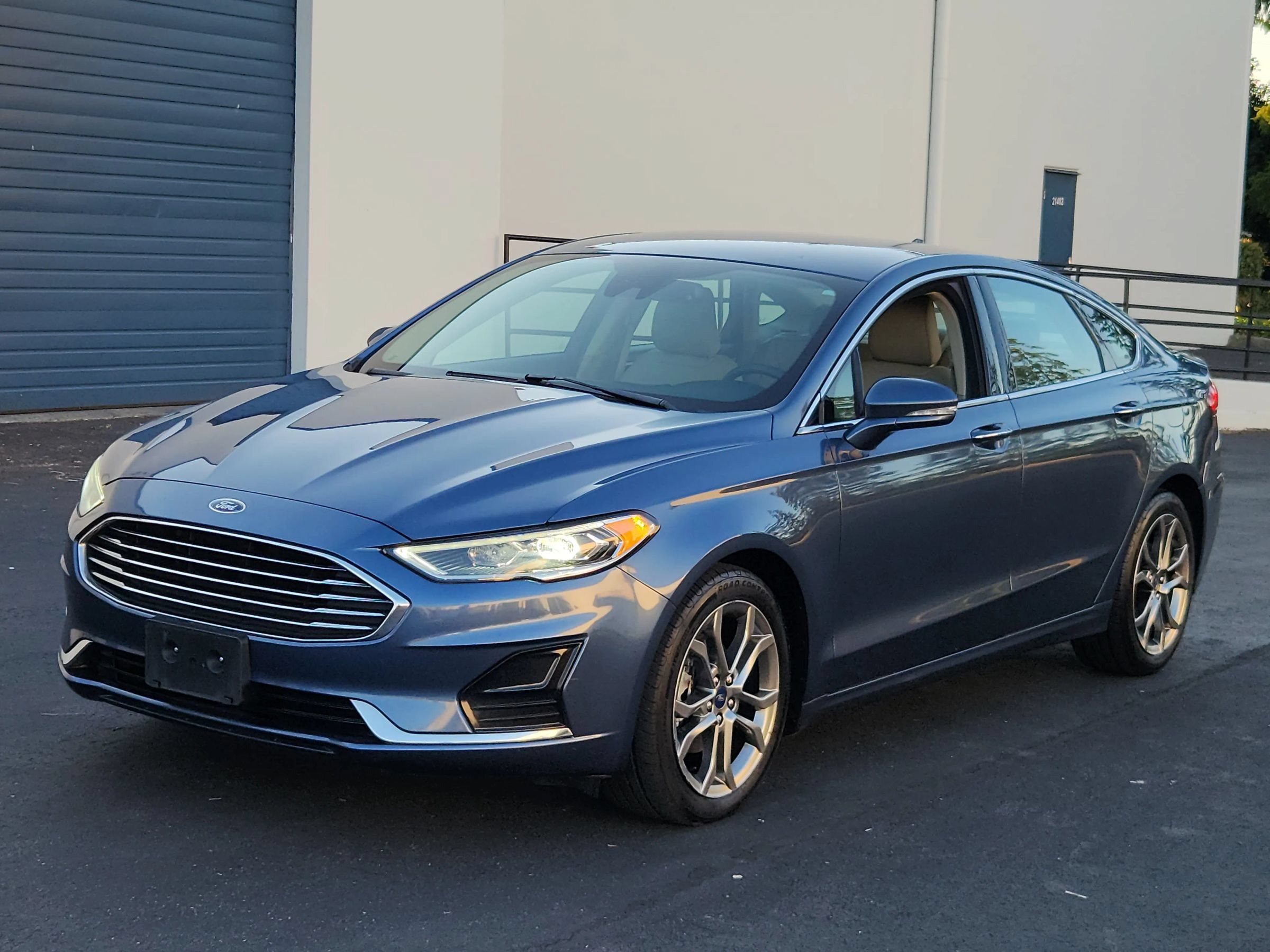 Used 2019 Ford Fusion SEL FWD image 1