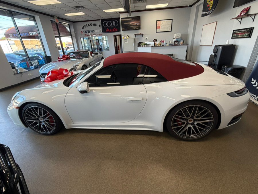 Used 2024 Porsche 911 Carrera 4S AWD/4WD image 33