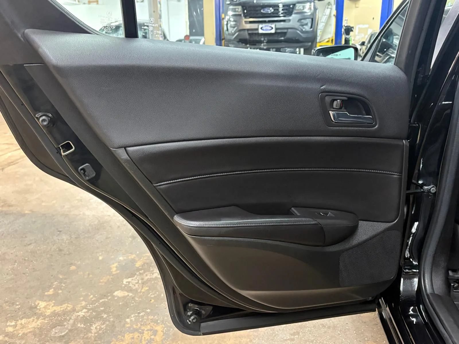 Used 2017 Acura ILX FWD image 28