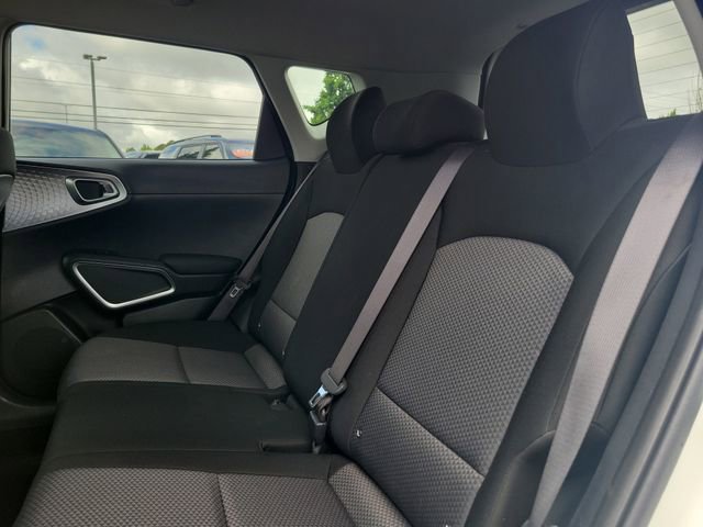 Certified 2025 Kia Soul LX w/ LX Technology Package FWD image 9