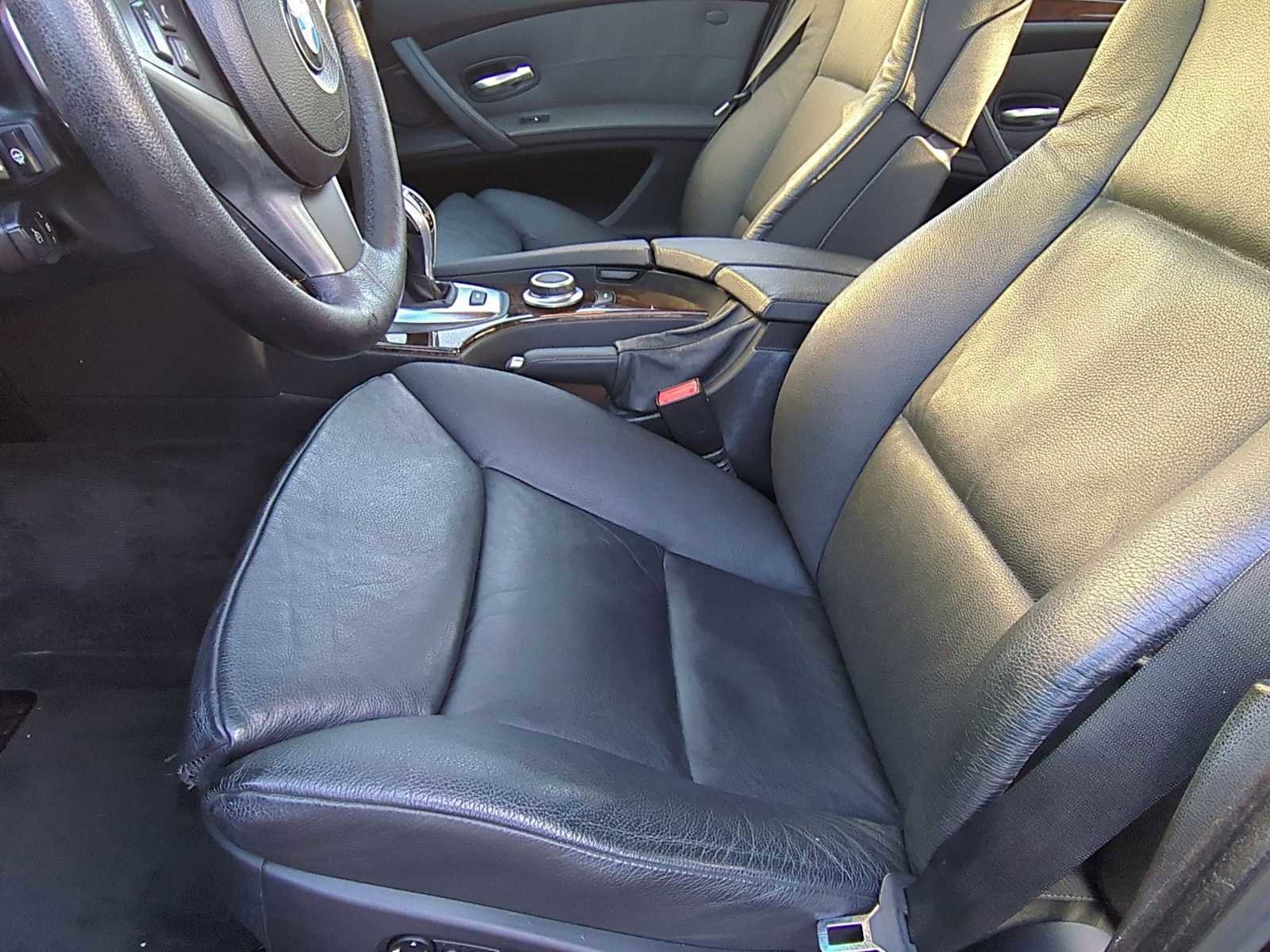 Used 2008 BMW 550i Sedan image 17