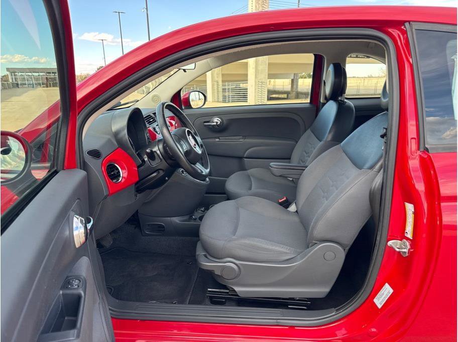 Used 2015 FIAT 500 Pop image 10