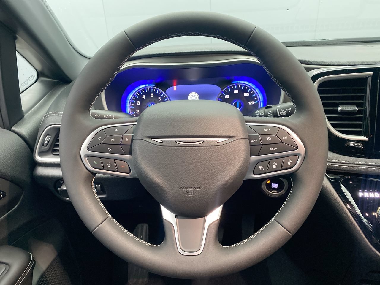 New 2027 Chrysler Pacifica Select w/ Family Tech Group AWD/4WD image 16