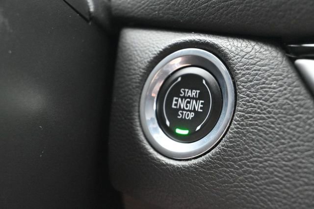 Used 2024 Cadillac XT4 Luxury w/ Cold Weather Package AWD/4WD image 24