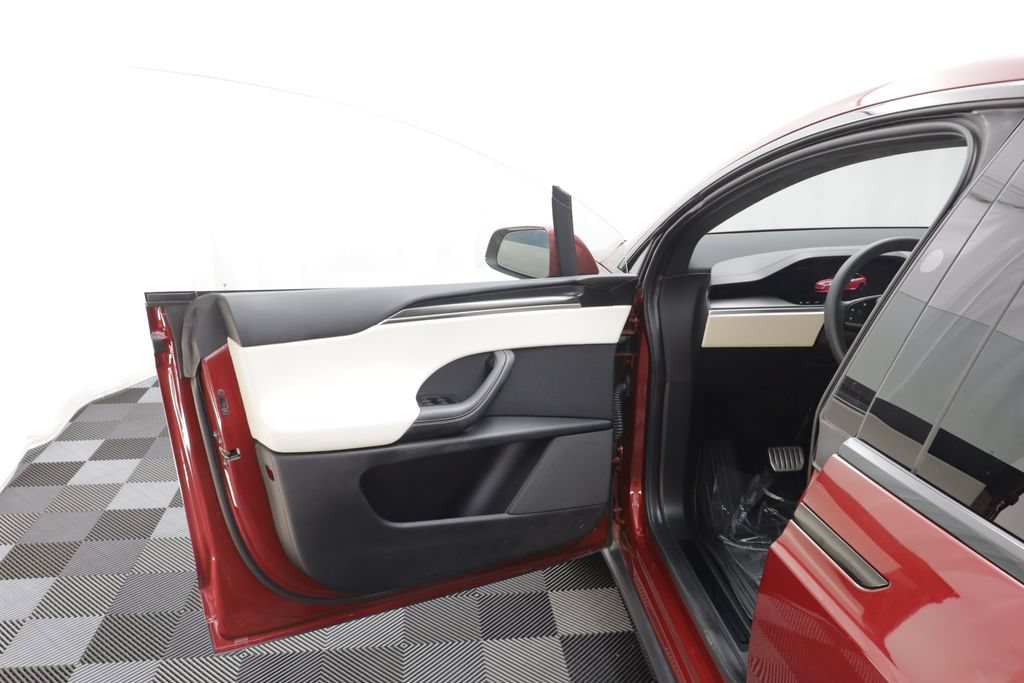 Used 2023 Tesla Model X Plaid AWD/4WD image 5