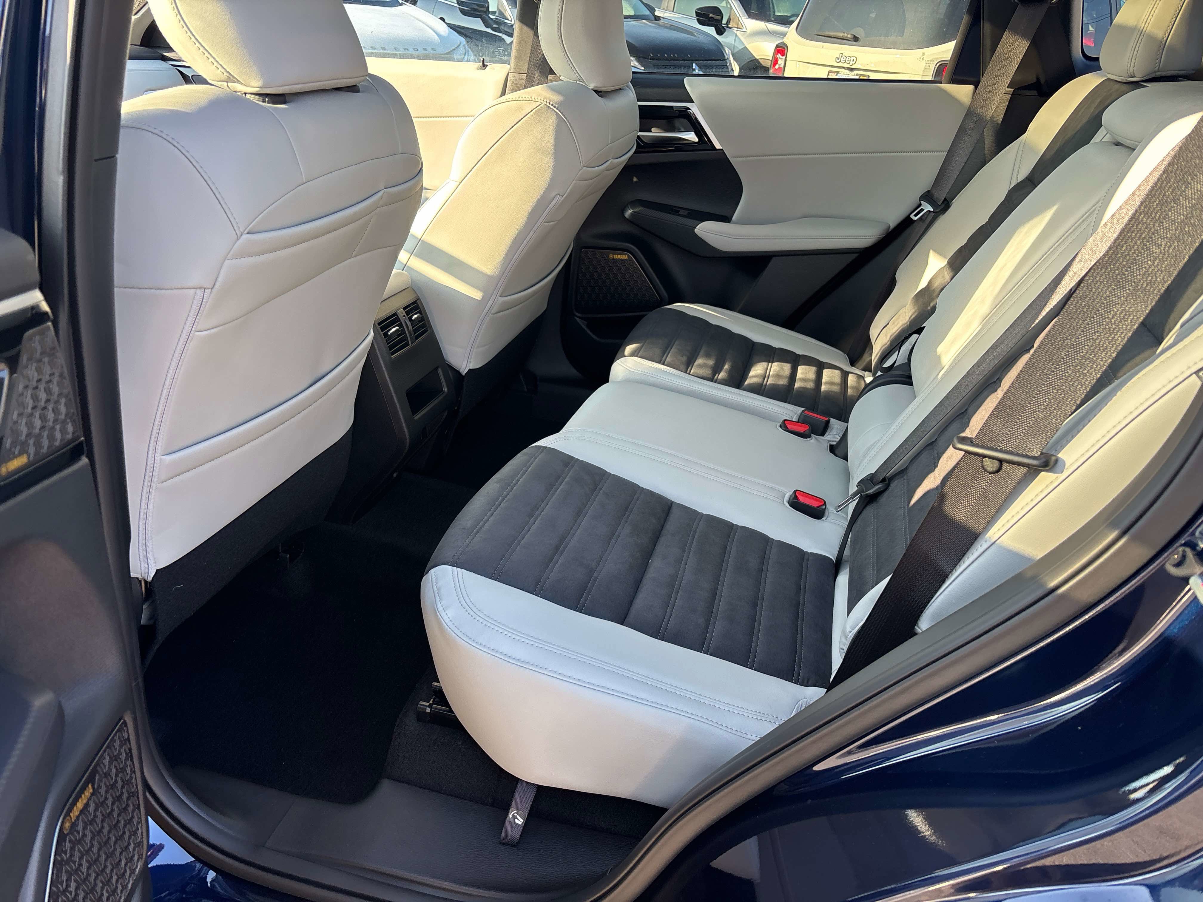 New 2026 Mitsubishi Outlander SE image 6