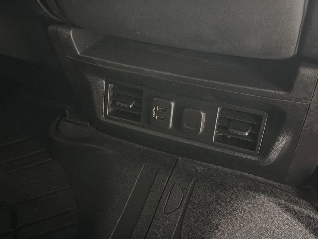 Used 2019 Chevrolet Silverado 1500 LTZ image 24