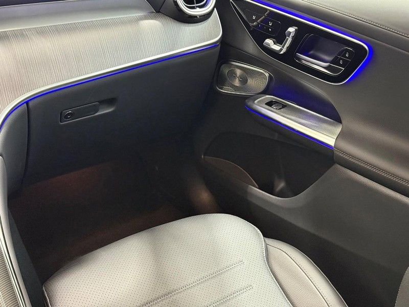 New 2026 Mercedes-Benz GLC 300 4MATIC image 9