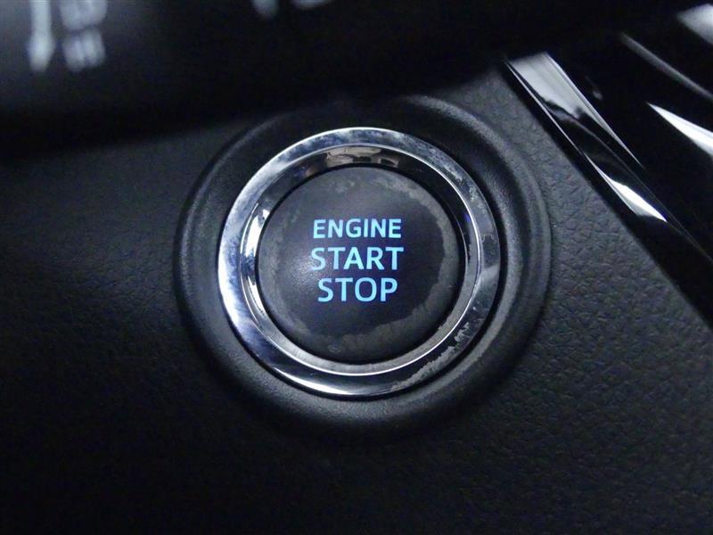 Used 2020 Toyota C-HR XLE image 15