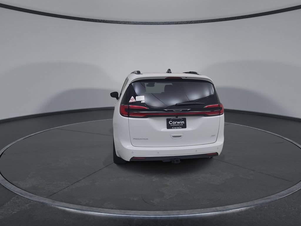 New 2027 Chrysler Pacifica Pinnacle w/ Theater Group AWD/4WD image 12