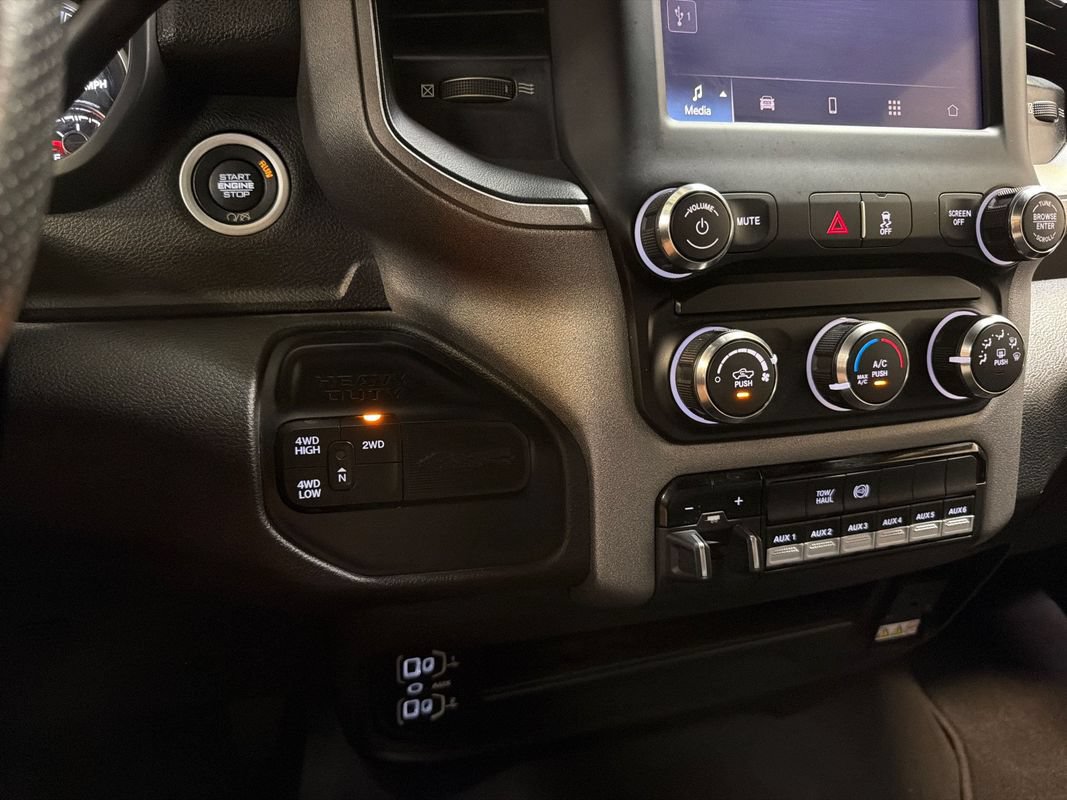 Used 2024 RAM 3500 Tradesman w/ Chrome Appearance Group AWD/4WD image 21