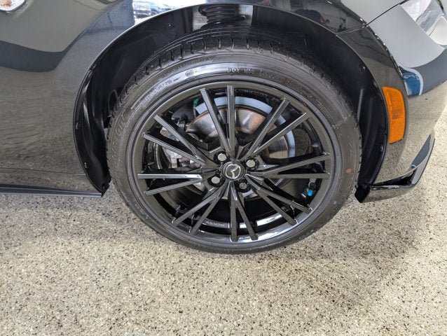 Used 2024 MAZDA MX-5 Miata Club RWD image 14