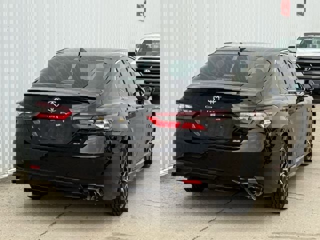 Used 2022 Toyota Camry SE FWD image 4