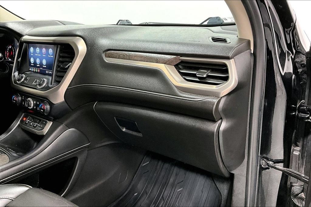 Used 2022 GMC Acadia Denali w/ Denali Ultimate Package FWD image 19