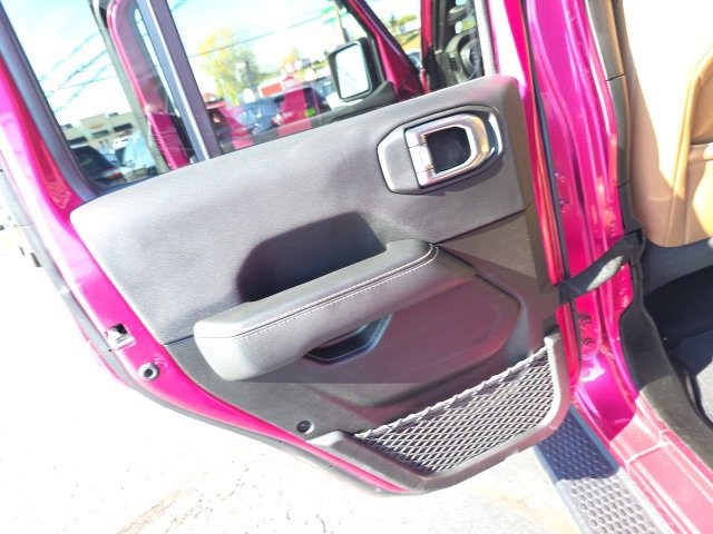 Used 2022 Jeep Wrangler Unlimited Sahara w/ Safety Group image 34