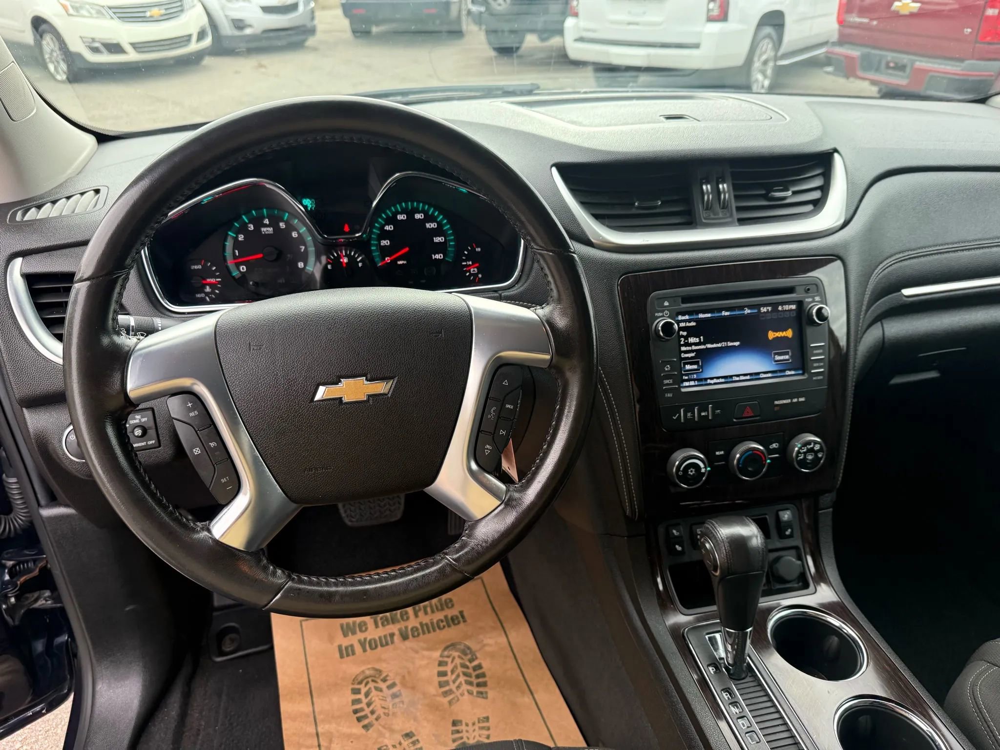 Used 2017 Chevrolet Traverse LT w/ Style and Technology Package image 19