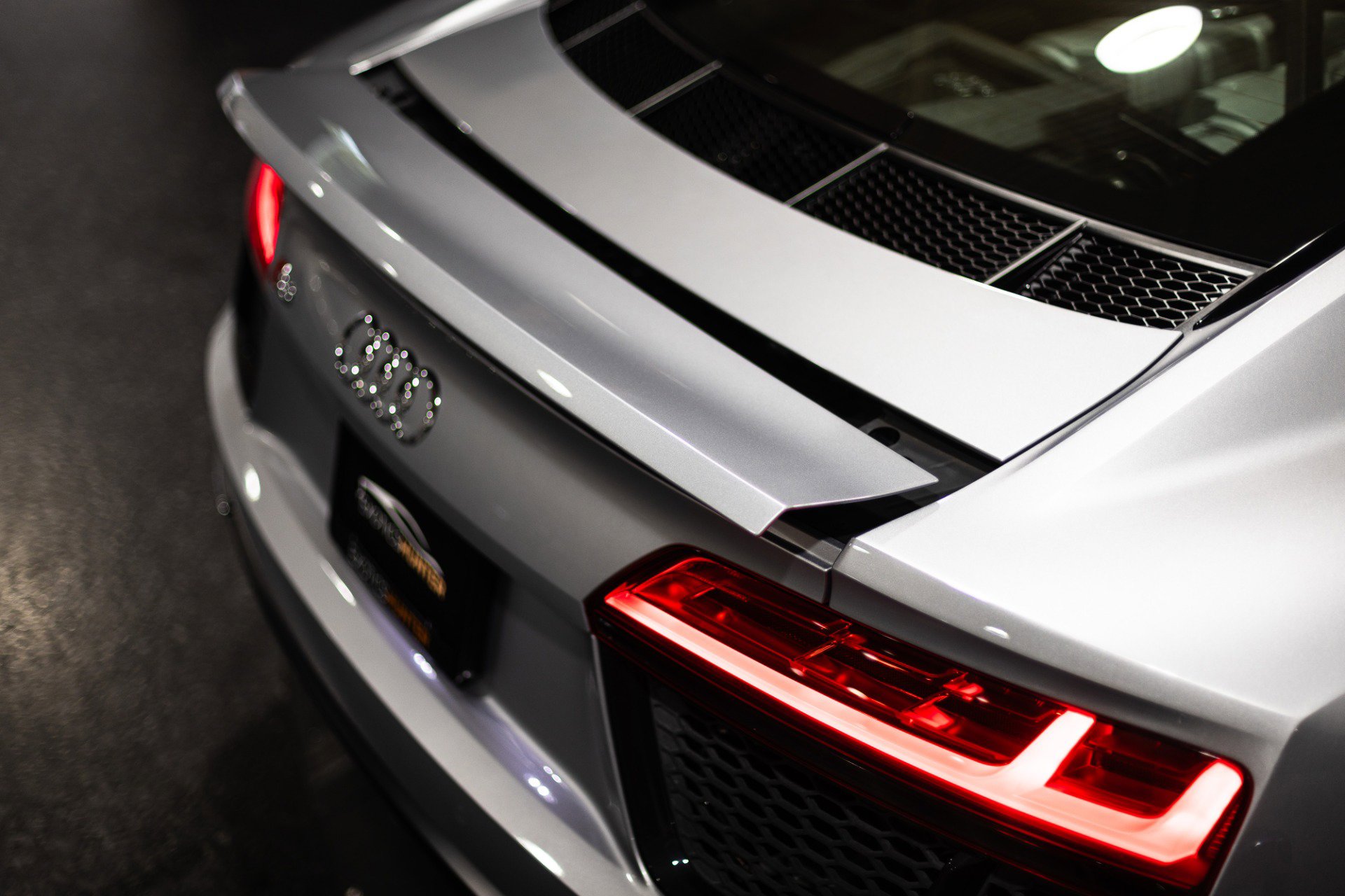 Used 2017 Audi R8 V10 w/ Carbon Exterior Package image 29