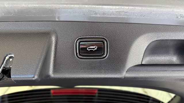 Used 2022 Hyundai Palisade Limited AWD/4WD image 6