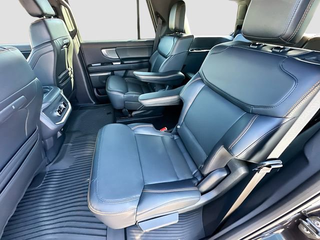 Used 2025 Ford Expedition Tremor AWD/4WD image 24