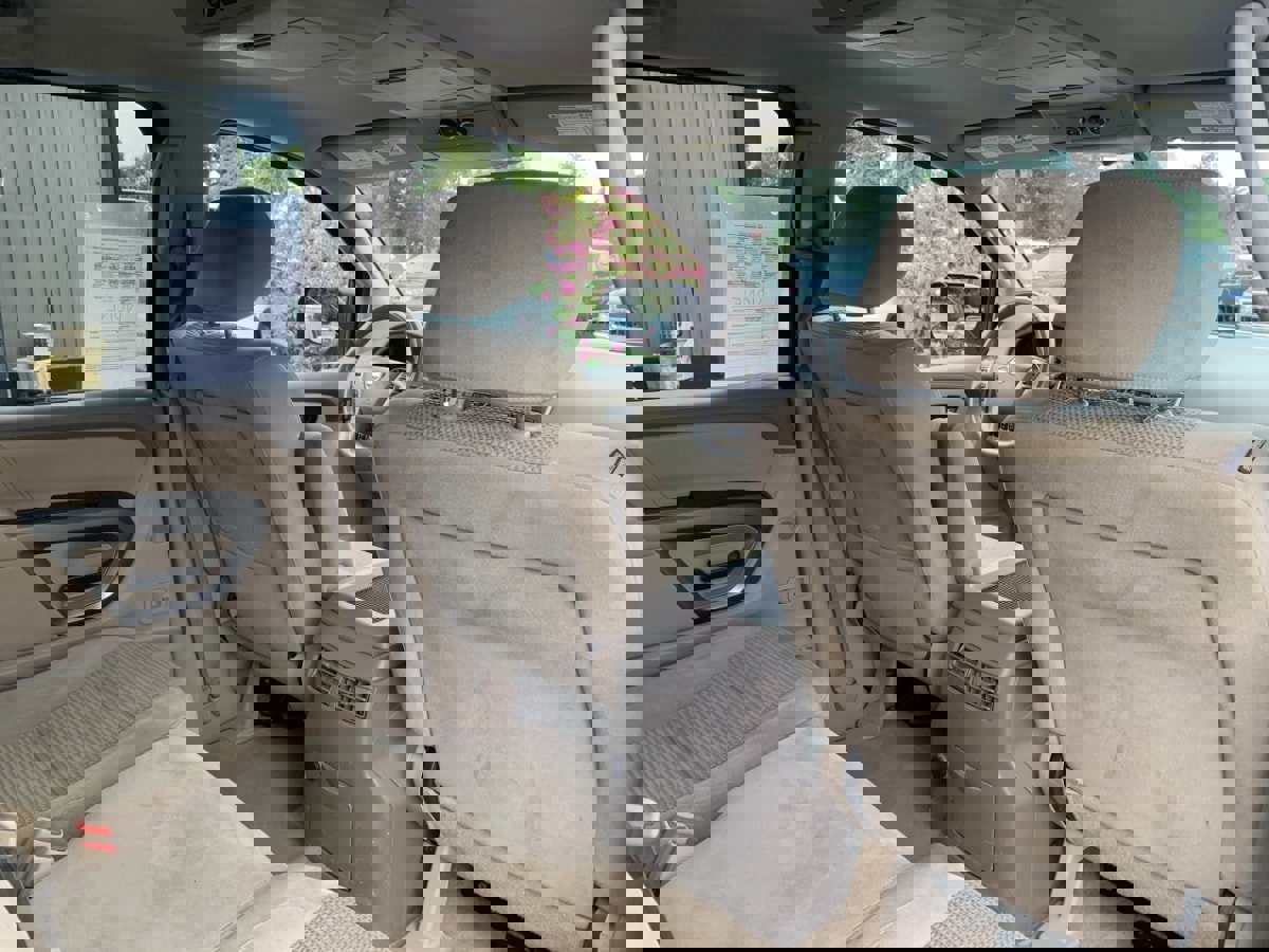 Used 2015 Nissan Armada SV image 12