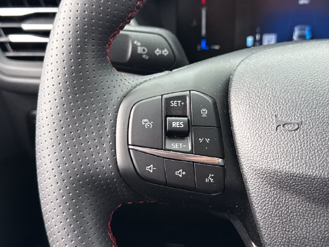 Used 2024 Ford Escape ST-Line w/ Tech Pack #1 AWD/4WD image 38