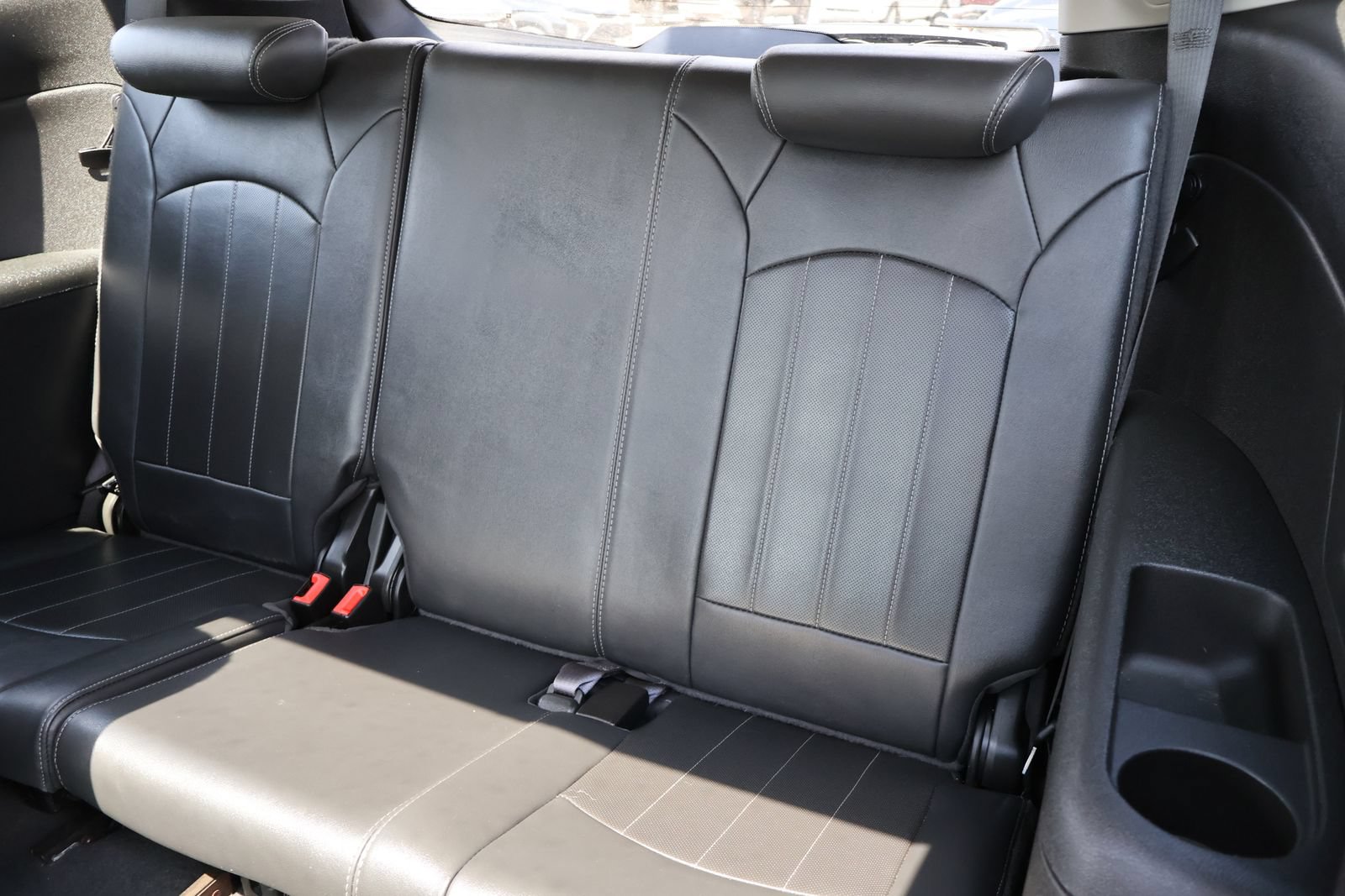 Used 2014 Chevrolet Traverse LTZ FWD image 14