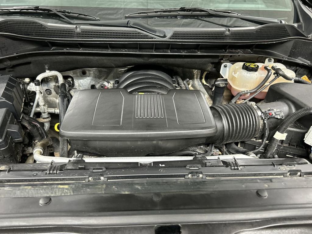 Used 2023 Chevrolet Silverado 1500 ZR2 w/ Technology Package AWD/4WD image 23