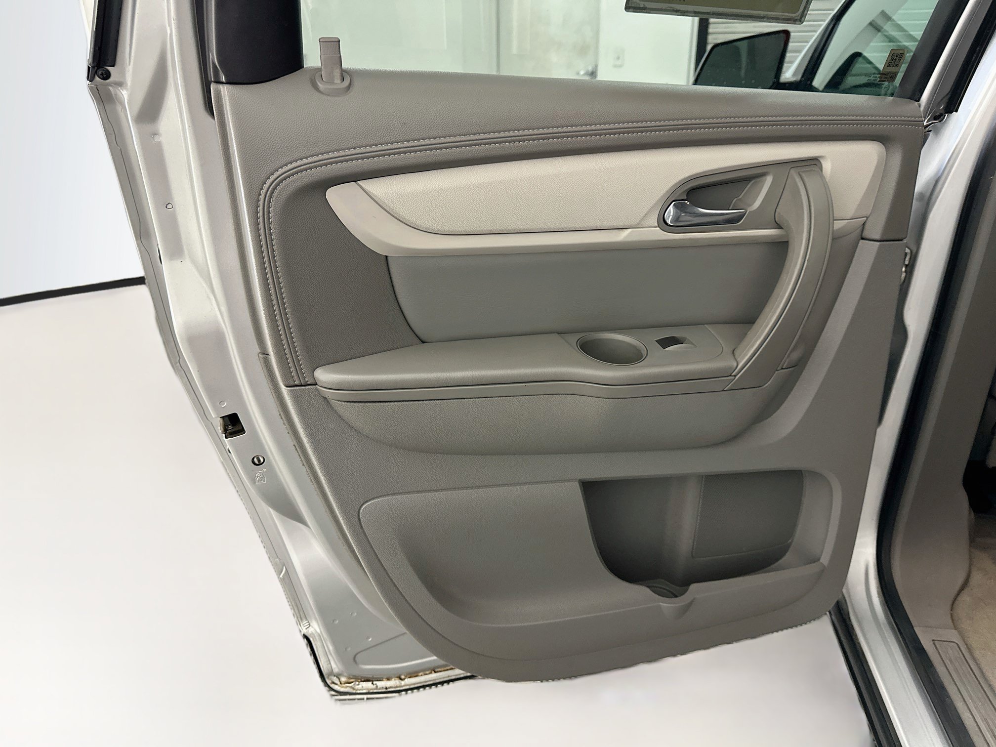 Used 2015 Chevrolet Traverse LS FWD image 26