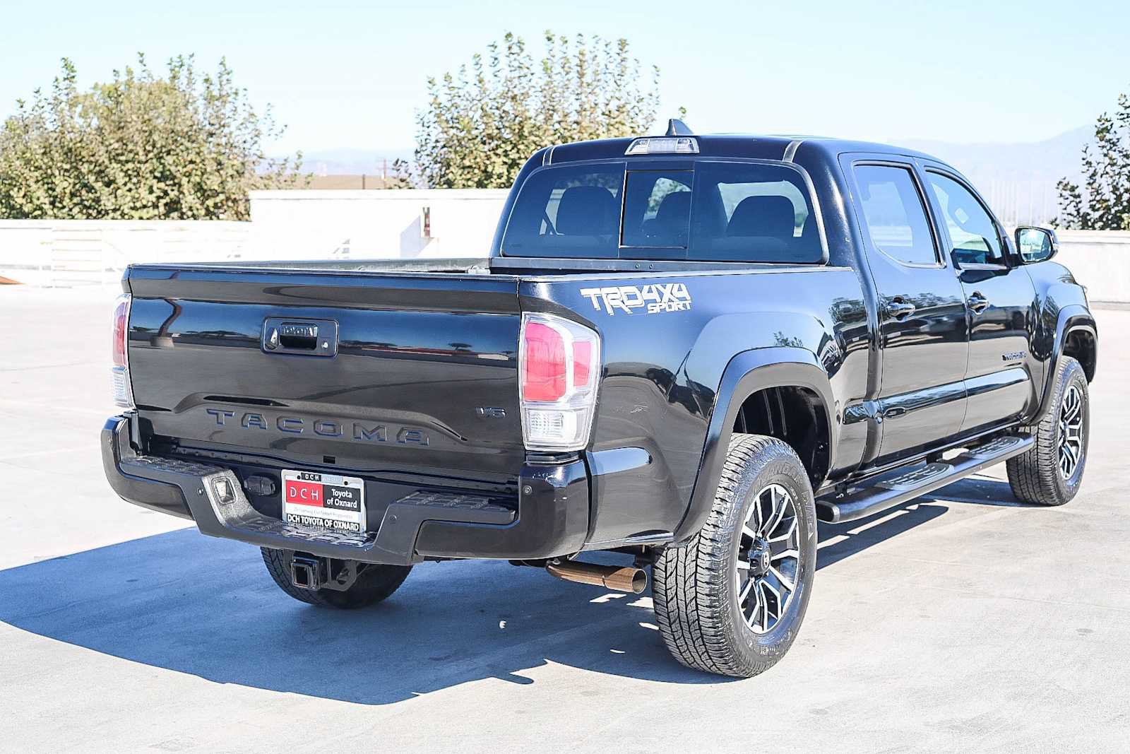 Used 2022 Toyota Tacoma TRD Sport w/ Technology Package AWD/4WD image 5