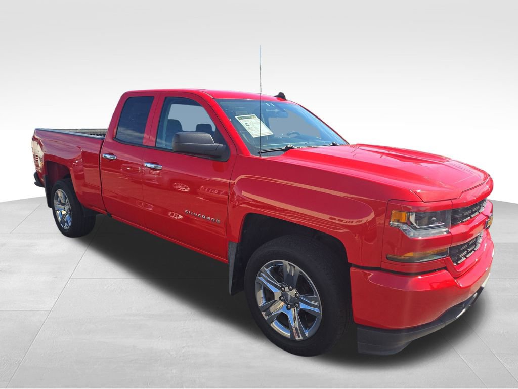 Used 2019 Chevrolet Silverado 1500 Custom w/ Custom Convenience Package AWD/4WD image 8