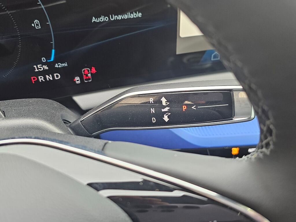 New 2026 Cadillac Optiq Luxury 1 image 40