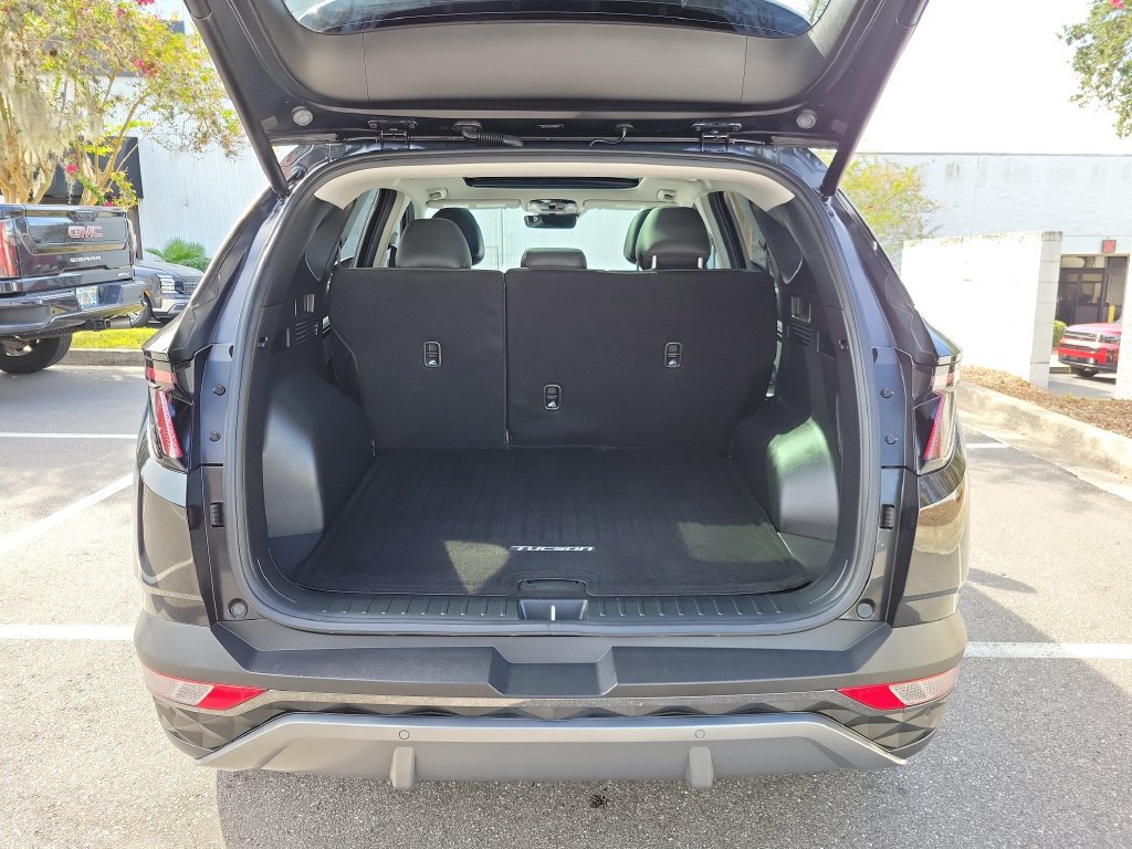 Used 2023 Hyundai Tucson Limited FWD image 9