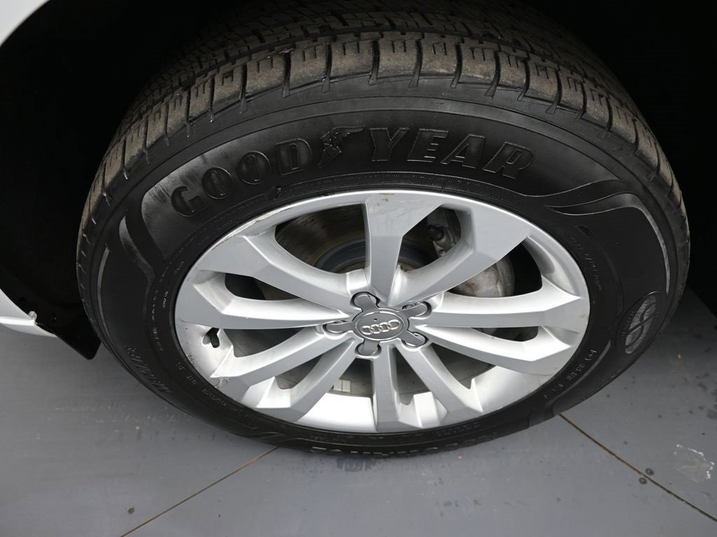 Used 2016 Audi Q5 2.0T Premium Plus w/ Technology Package image 14