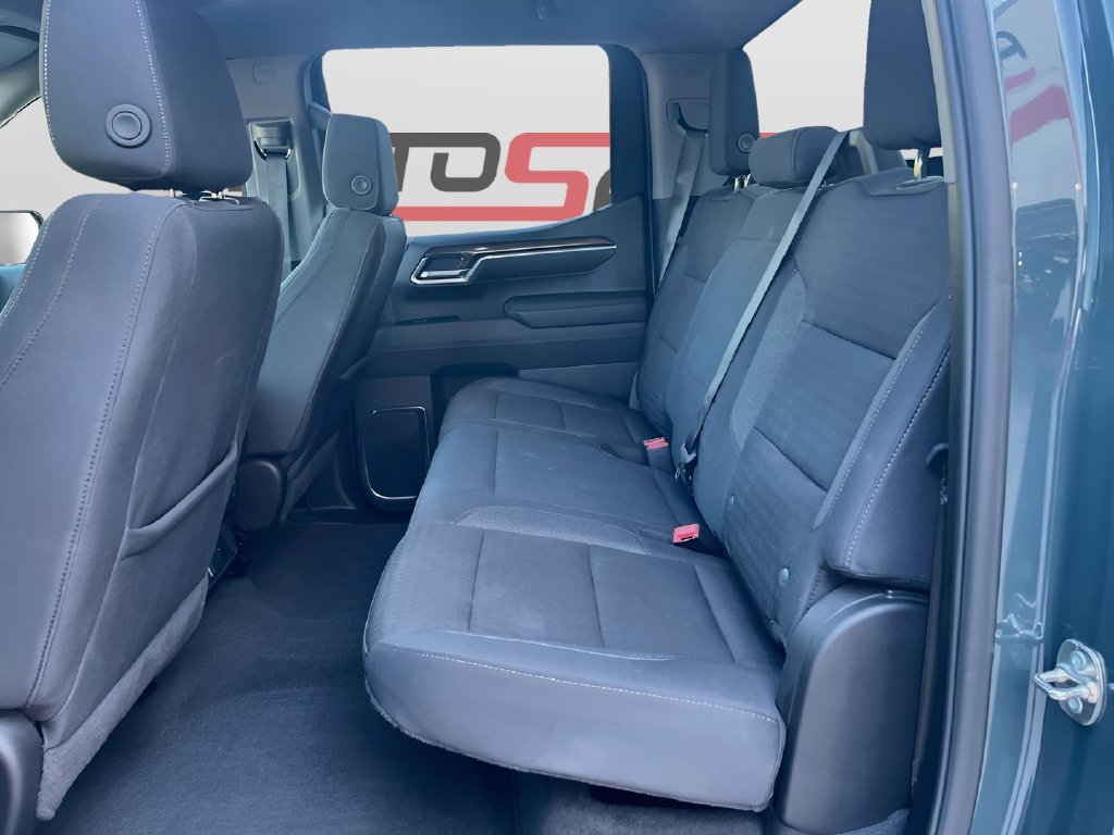 Used 2025 Chevrolet Silverado 1500 LT AWD/4WD image 25