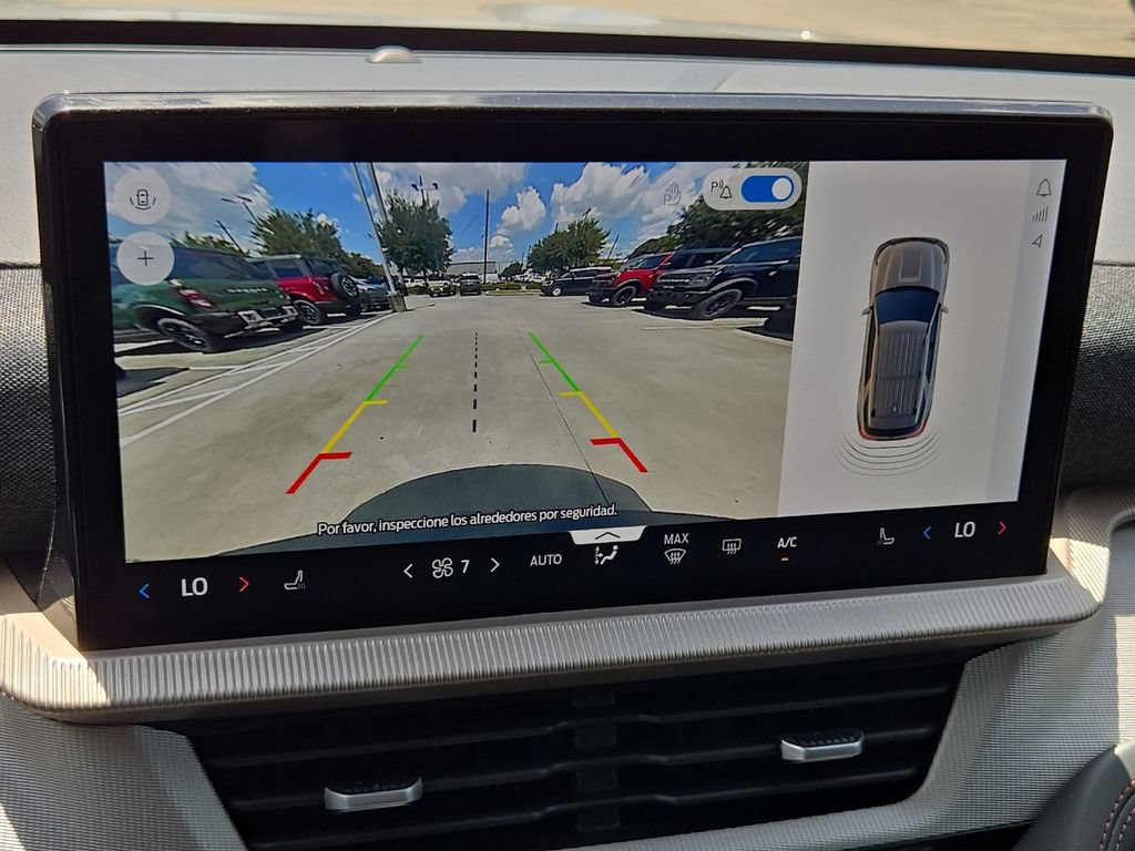 Used 2025 Ford Explorer Active RWD image 21
