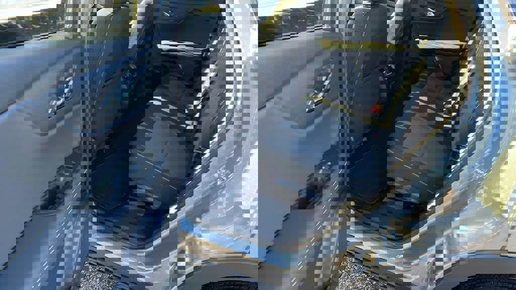 New 2025 Chevrolet Blazer LT w/ Midnight/Sport Edition image 17