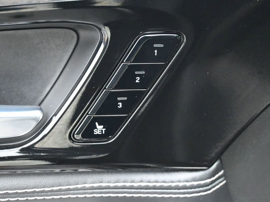 Used 2023 Acura MDX SH-AWD w/ Advance Package image 5