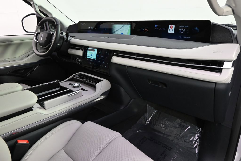 New 2026 Lincoln Navigator L Reserve w/ Jet Appearance Package image 15