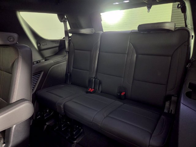Used 2025 Chevrolet Tahoe High Country RWD image 25