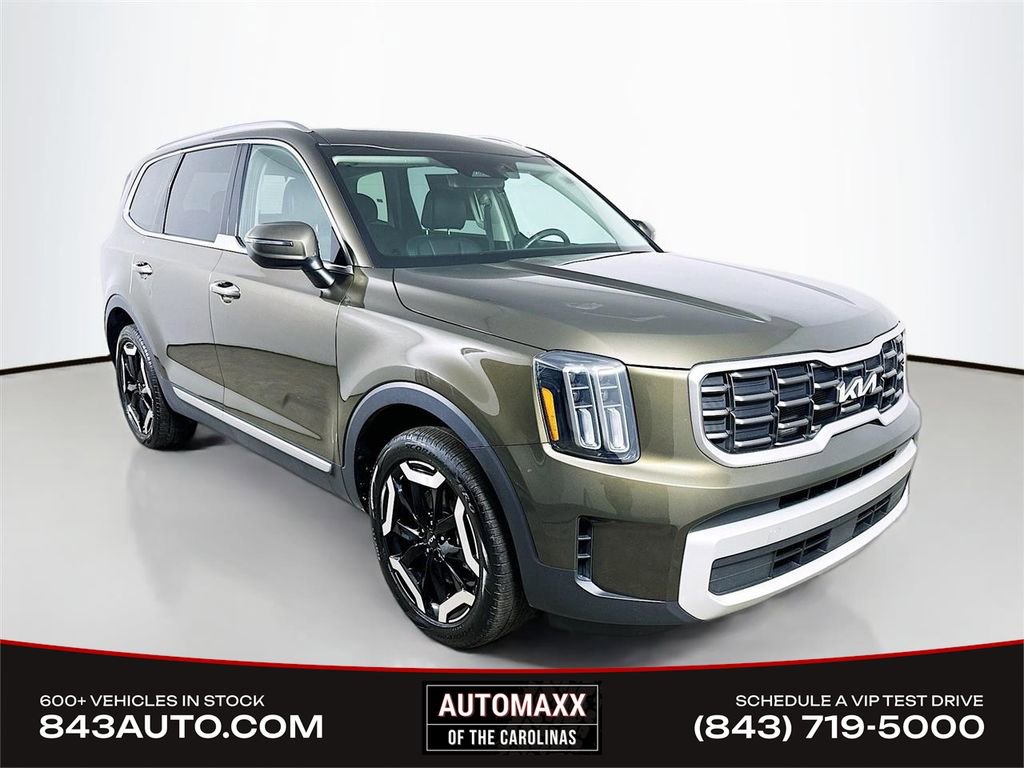 Used 2025 Kia Telluride S AWD/4WD image 1