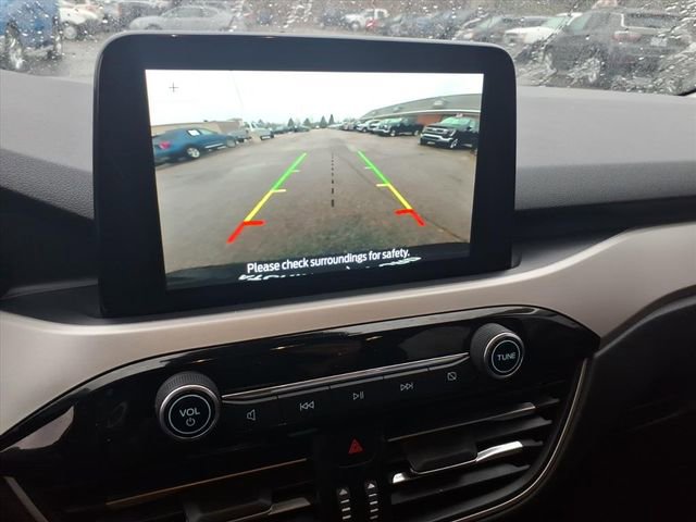 Certified 2022 Ford Escape SE w/ SE Sport Appearance Package image 21