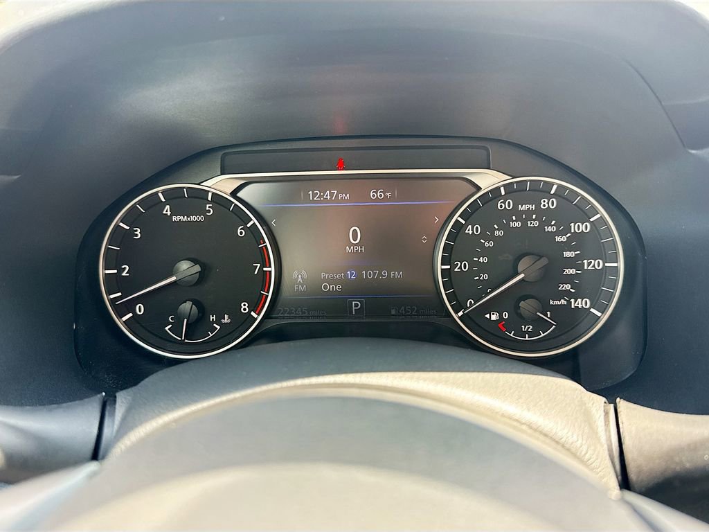 Used 2025 Nissan Altima 2.5 SV image 14