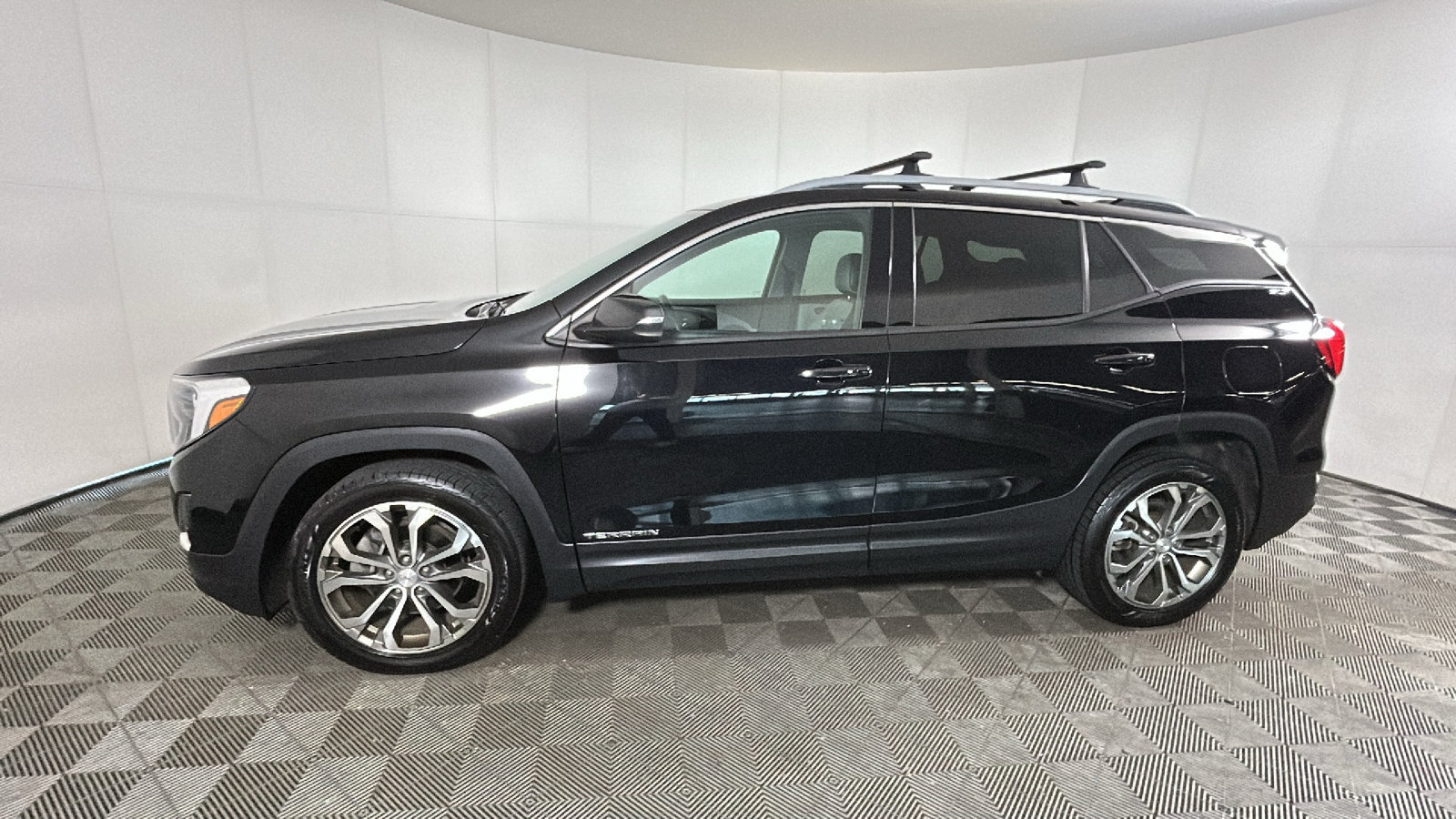Used 2020 GMC Terrain SLT w/ Preferred Package AWD/4WD image 7
