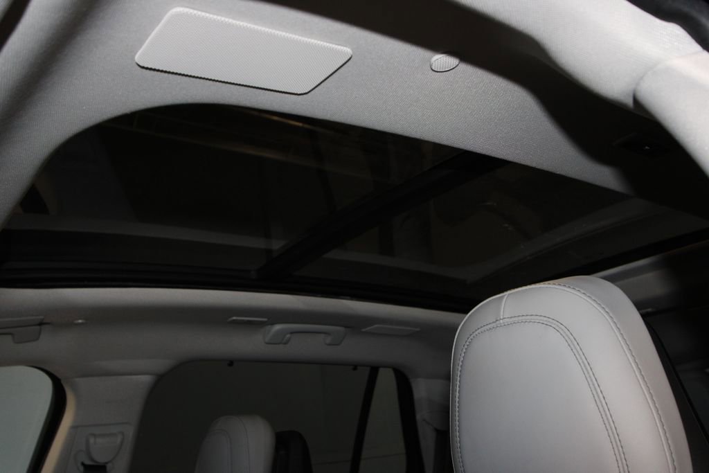 Used 2025 Lincoln Aviator Reserve w/ Equipment Group 201A image 20