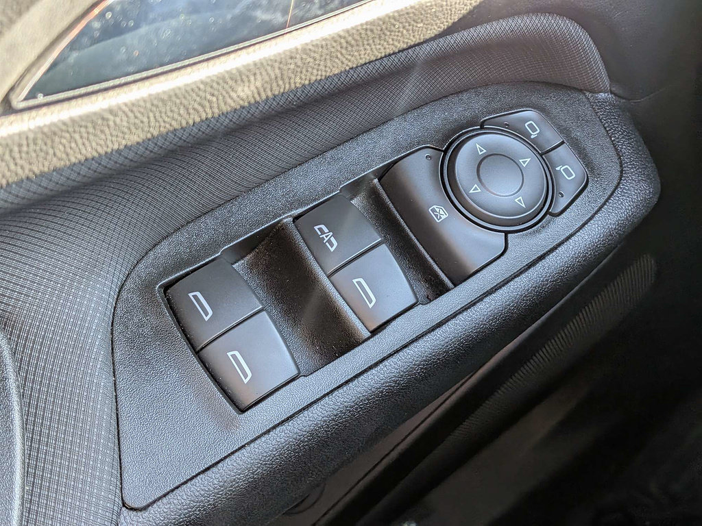 Used 2022 Chevrolet Equinox RS AWD/4WD image 23