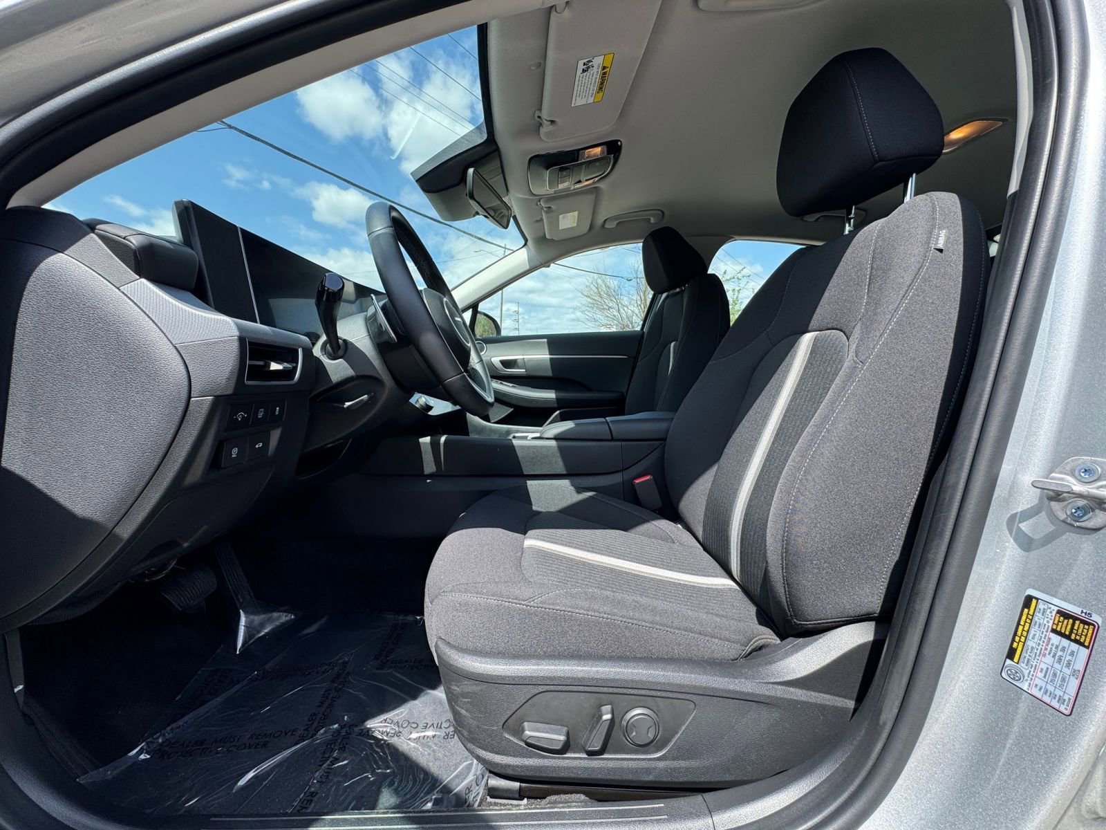 Used 2025 Hyundai Sonata SEL FWD image 23