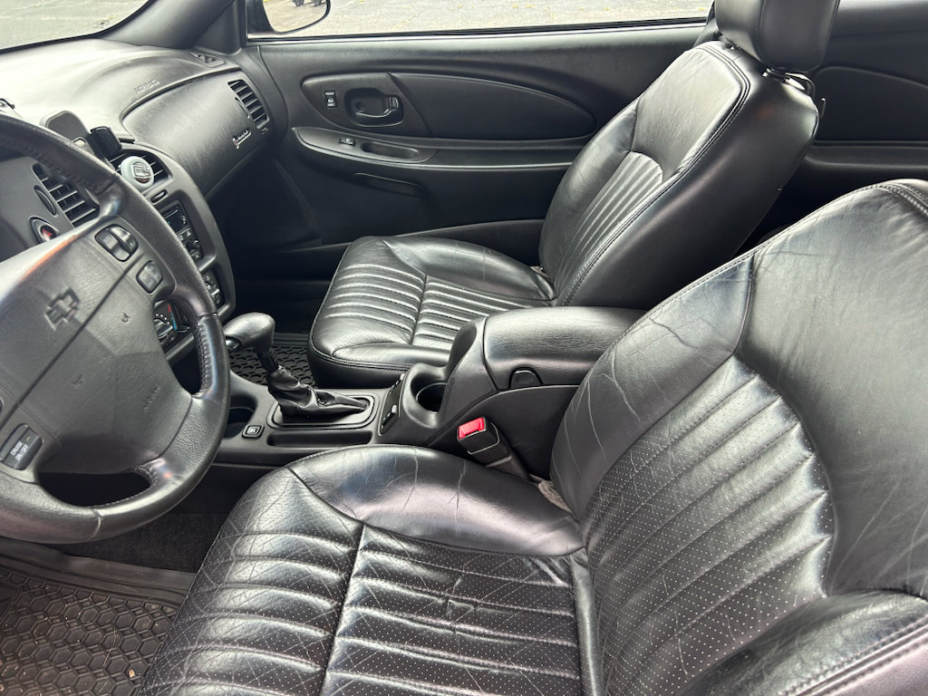 Used 2004 Chevrolet Monte Carlo SS w/ Preferred Equipment Group FWD image 9