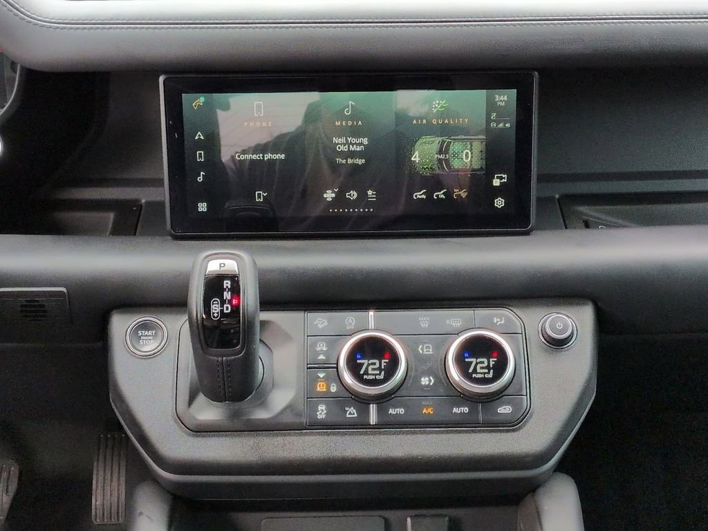 Used 2024 Land Rover Defender 110 X-Dynamic SE image 19